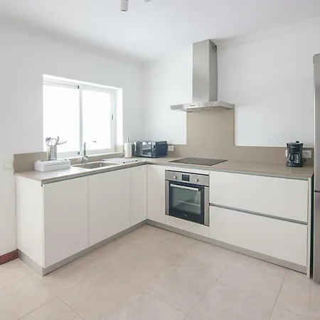 & Terrace 4c - Arrecife, Lanzarote - Free Parking Apartment