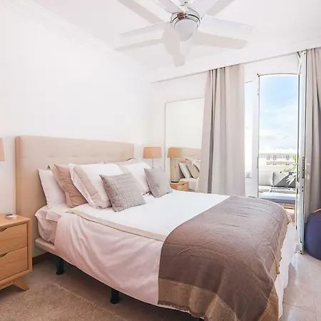 & Terrace 4c - Arrecife, Lanzarote - Free Parking Apartment